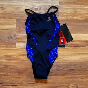 TYR Durafast Elite Competative Swimsuit sz420. NWT